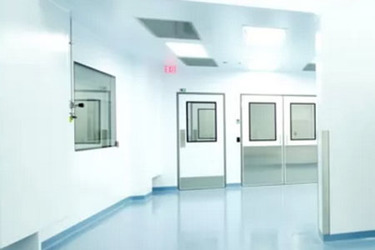 Pharma cleanroom wall