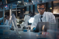 GettyImages-1293772880-Lab-Science-Research-Scientist-Discovery-Development