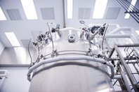 Pharmaceutical bioreactor-GettyImages-836094936