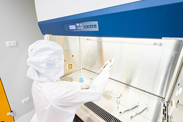 scientist iStock-1166567091