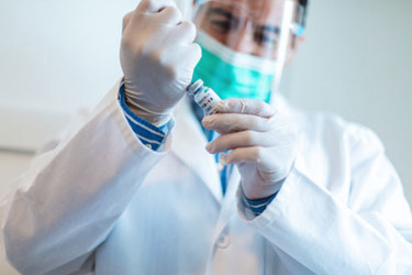 GettyImages-1305685152 vaccine