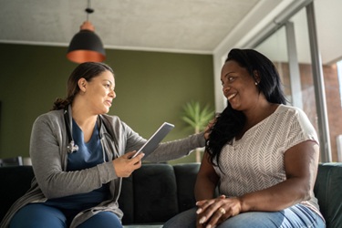 Doctor talking to patient-GettyImages-1330555438 Doctor talking to patient-GettyImages-1330555438