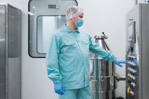 iStock-941351188-lab-cleanroom-sterile