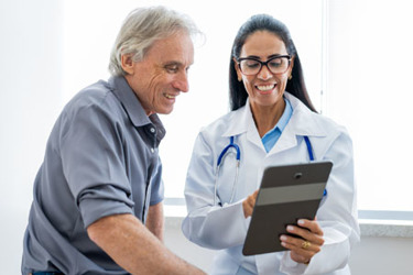 GettyImages-1447736989 doctor patient