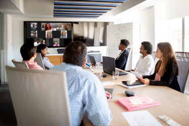 Meeting GettyImages-1328689693