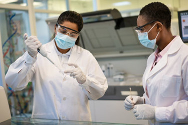 GettyImages-1371704690-lab-pipette