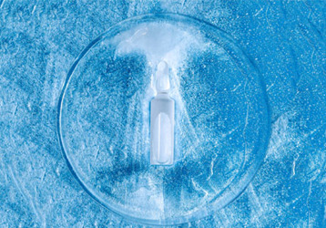 GettyImages-1299489003-- frozen--vaccine