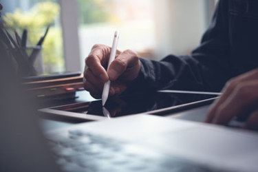 GettyImages-1314299046 econsent