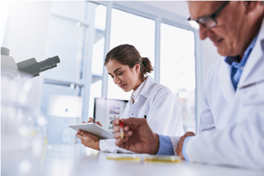 GettyImages-893884852 doctors tablet data