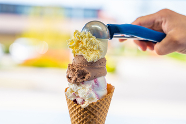 Ice cream scoops-GettyImages-1413060878