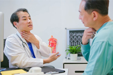 GettyImages-1560211965_throat_cancer