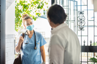GettyImages-1322828635 in home visit nurse